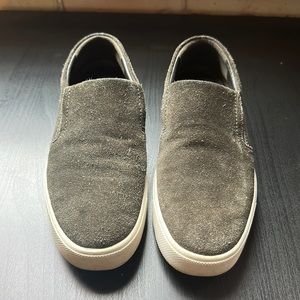 Vince Suede slip on shoes Size8.5